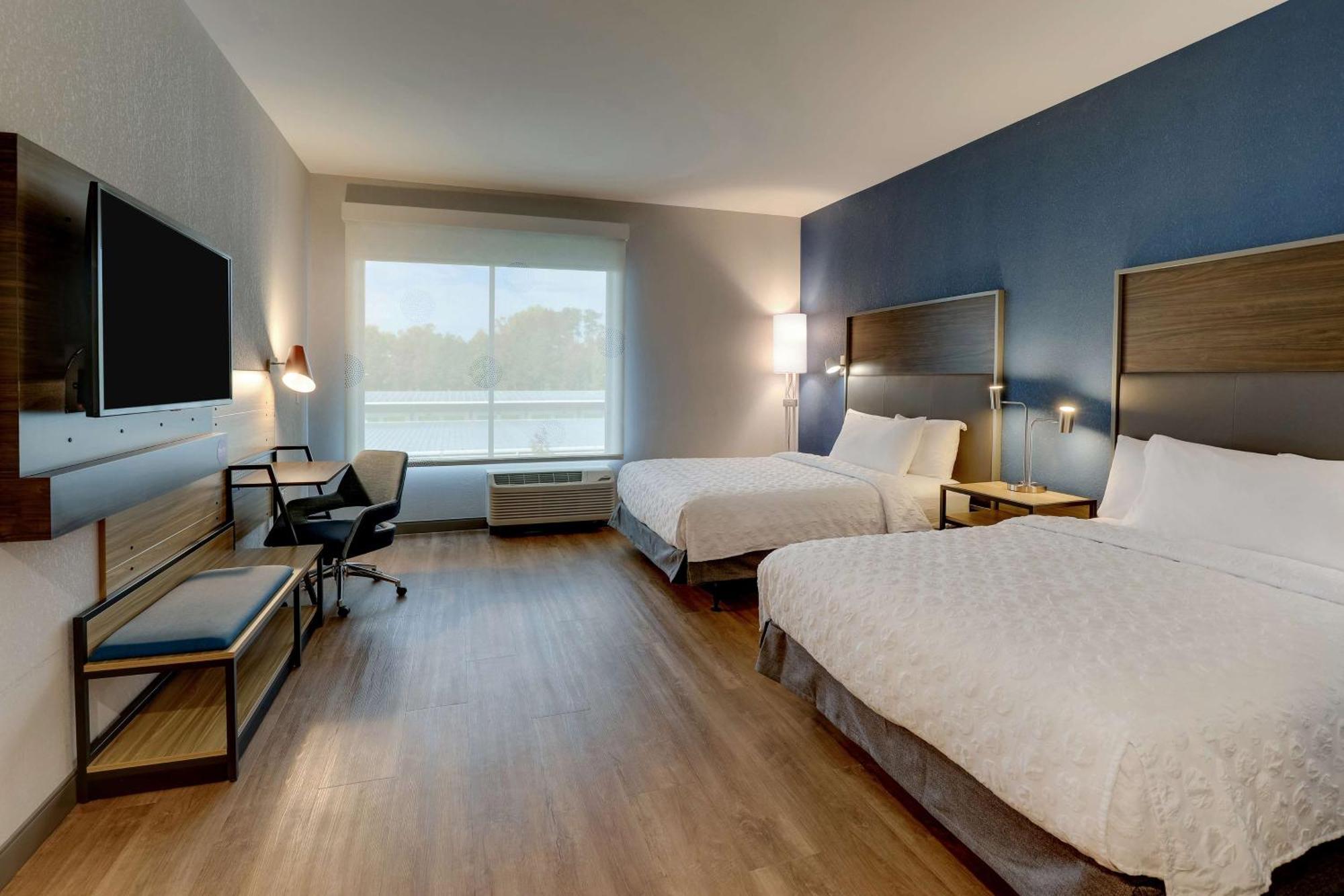 Tru By Hilton Raleigh Hotel 3*