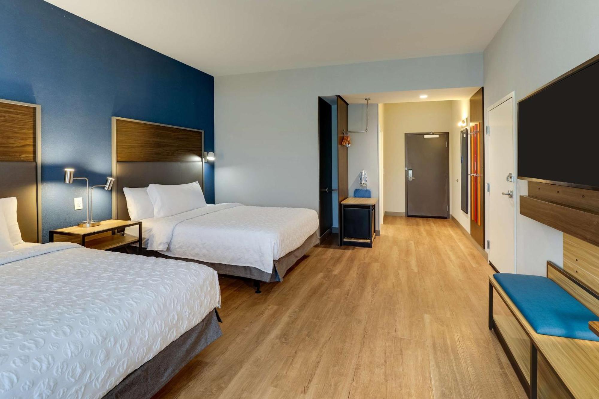 Tru By Hilton Raleigh Hotel 3*