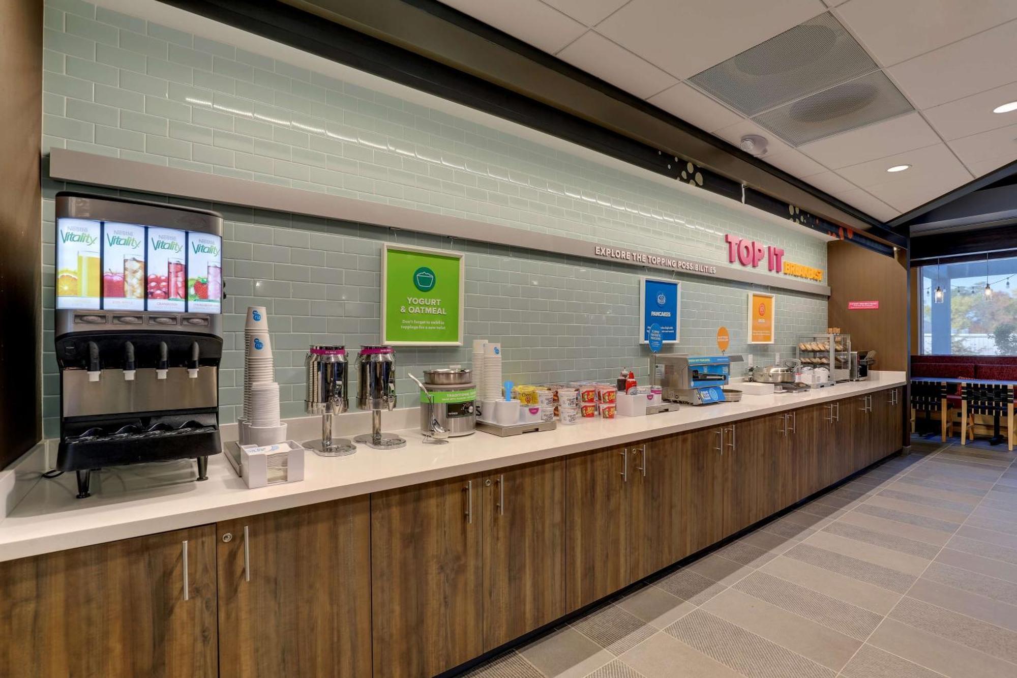 Hotel Tru By Hilton Raleigh Garner