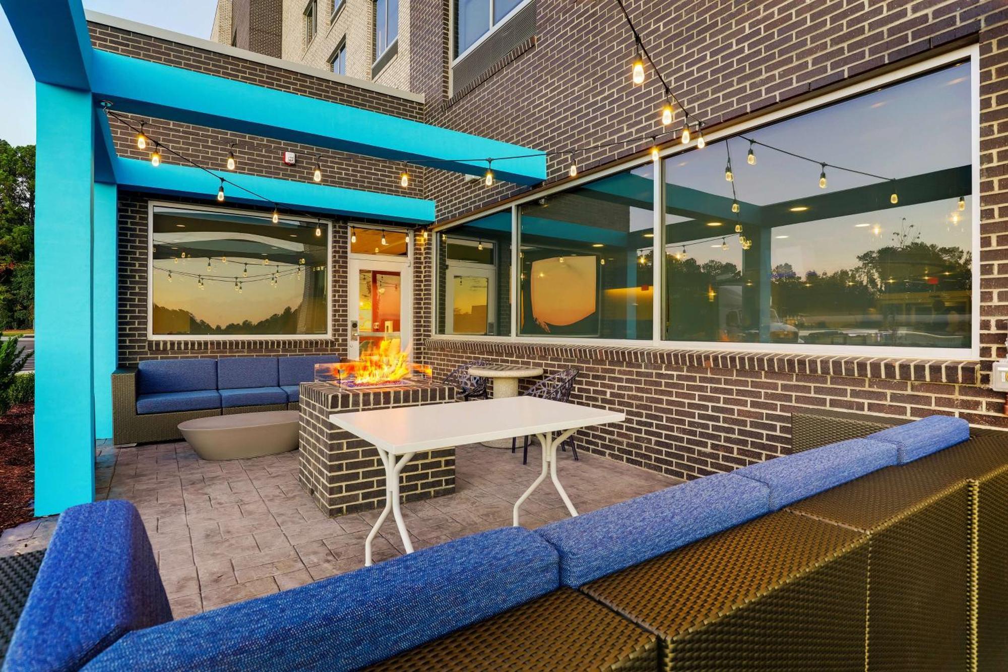 Tru By Hilton Raleigh Hotel 3*